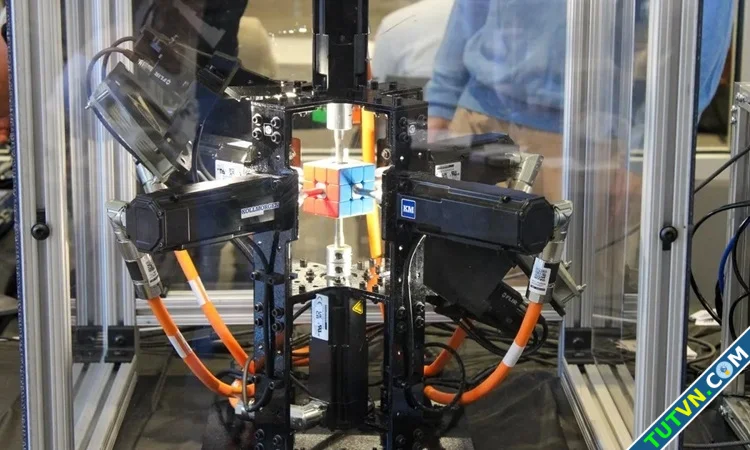 Robot giải khối rubik nhanh nhất thế giới-1.webp