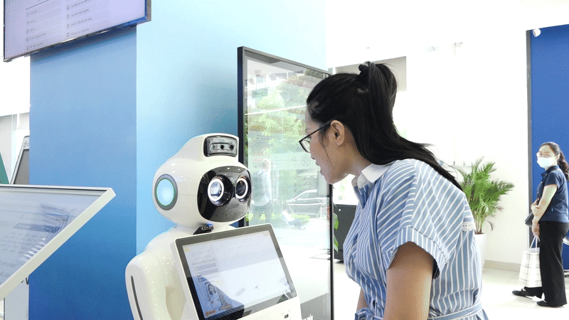 Robot phục vụ người dân làm thủ tục hành chính-1.gif