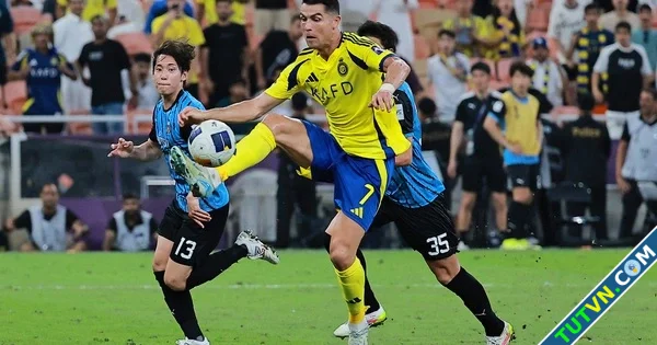 Ronaldo từ bỏ thu nhập 200 triệu euro làm chủ CLB ở Tây Ban Nha-1.webp