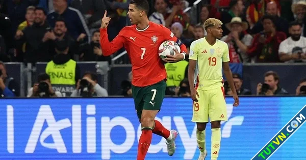 Ronaldo vượt Yamal cùng Bồ Đào Nha vô địch UEFA Nations League-1.webp
