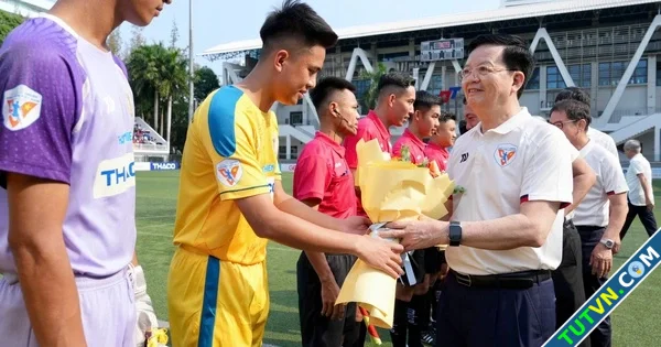 Rực lửa chung kết TNSV THACO cup 2025 Vinh quang không chỉ dành riêng nhà vô địch-1.webp