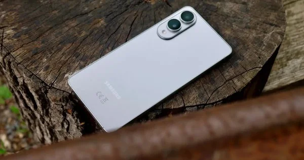 Samsung 039phản đòn039 ra sao với iPhone 17 Air-1.webp