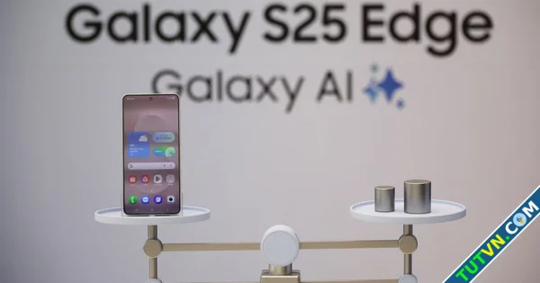 Samsung chế giễu iPhone 039dày và nặng039-1.webp