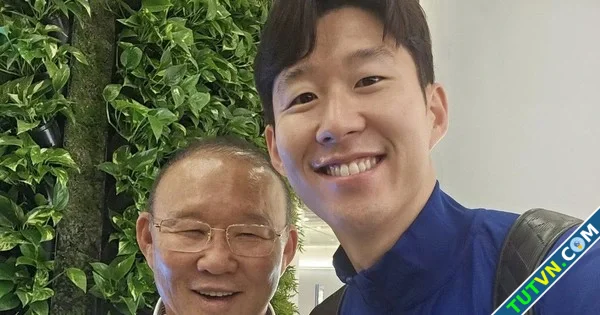 Son Heungmin và Lee Kangin chụp ảnh selfie cùng HLV Park Hangseo Bởi lý do cực kỳ đặc biệt-1.webp