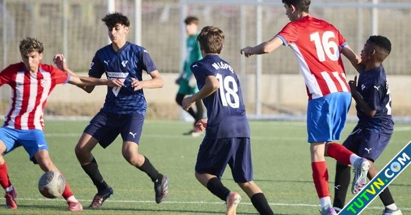 Tài năng Việt ra sân tại Tây Ban Nha Thích thú khi đấu đội trẻ Atletico Madrid-1.webp