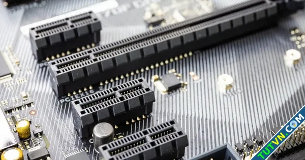 Thận trọng khi kết hợp GPU mới với bo mạch đời cũ-1.webp