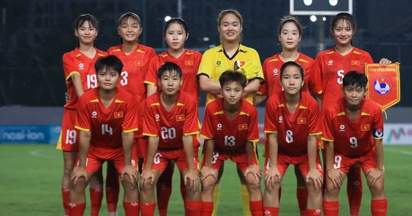 Thắng đậm Singapore đội nữ U20 Việt Nam dẫn đầu bảng B vòng loại U20 châu Á 2026-1.webp