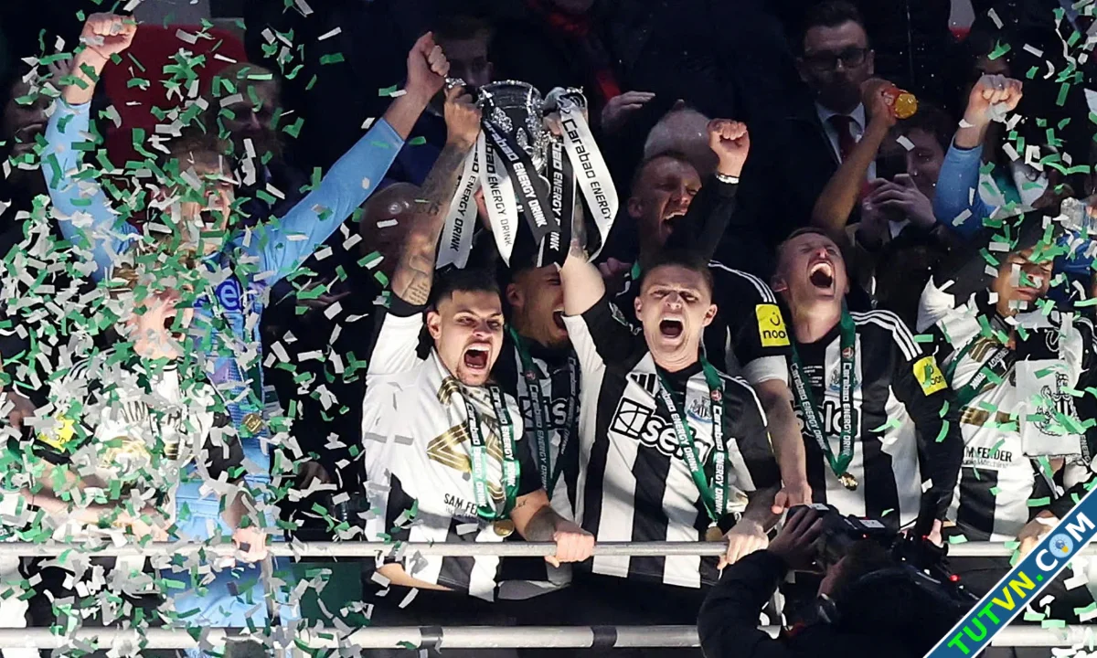 Thắng Liverpool Newcastle đoạt Cup Liên đoàn Anh-1.webp