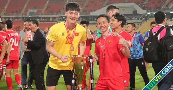 Thủ môn xuất sắc nhất AFF Cup có nguy cơ bị chiếm suất ở đội tuyển Việt Nam-1.webp