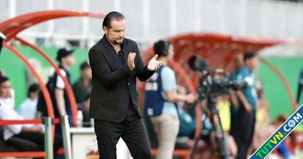 Thua đáng tiếc HAGL Thể Công Viettel và HLV Popov vẫn thách thức cả VLeague mùa tới-1.webp