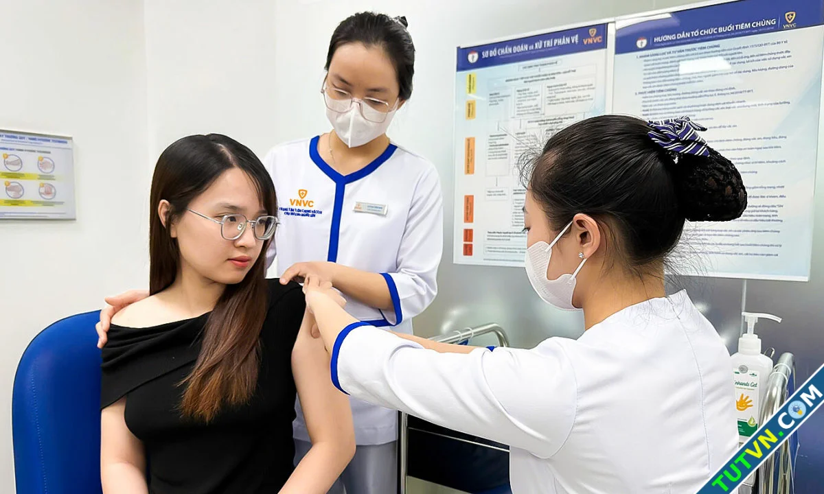 Tiêm vaccine sốt xuất huyết tiết kiệm hàng trăm triệu đồng chi phí điều trị-1.webp