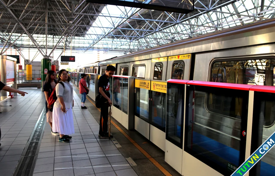 Tôi hết ngán đi bộ đến metro sau khi thấy dáng người Đài Loan-1.webp