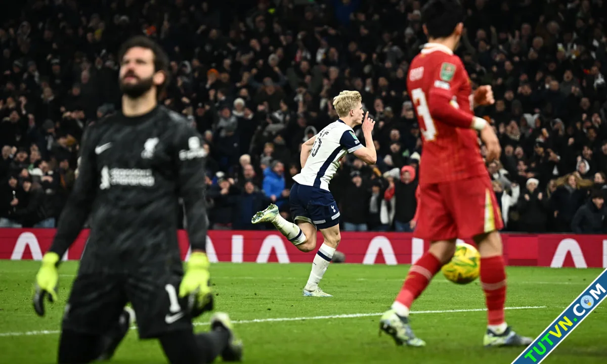 Tottenham hạ Liverpool giữa tranh cãi về trọng tài-1.webp