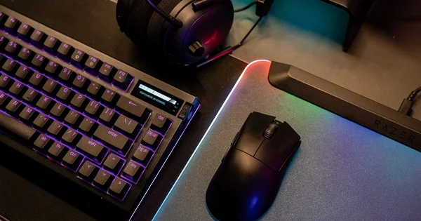 Trải nghiệm Razer DeathAdder V4 Pro và BlackShark V3 Pro combo hoàn hảo cho game thủ FPS-1.webp