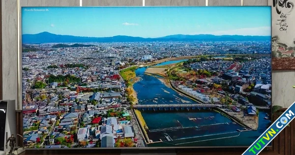 Trải nghiệm TCL C8K TV QDMini LED cho người yêu điện ảnh-1.webp