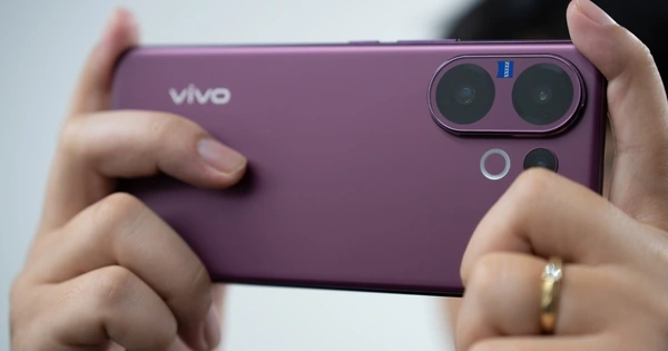 Trải nghiệm vivo V60 5G thiết kế tinh gọn cùng khả năng nhiếp ảnh linh hoạt-1.webp