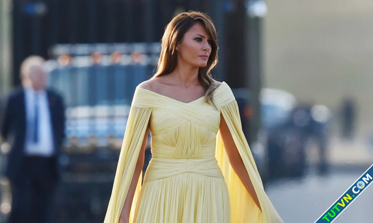 Trang phục đắt đỏ của bà Melania Trump-1.webp