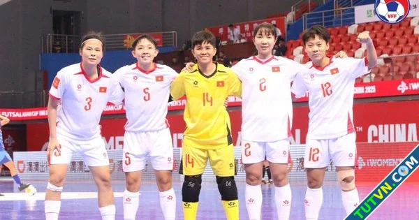Tranh ngôi nhất bảng với đội cực mạnh Iran HLV đội futsal nữ Việt Nam lên tiếng-1.webp