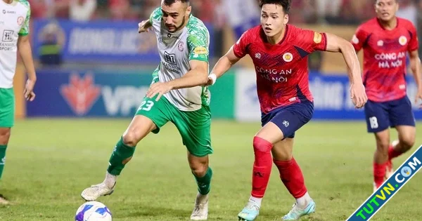 Trung vệ ghi bàn giỏi như tiền đạo đã trở lại Tin cực vui cho thầy Kim-1.webp