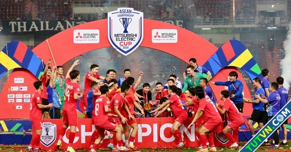 Từ ngôi vô địch AFF Cup nhìn về VLeague Mà lòng phơi phới dậy tương lai-1.webp