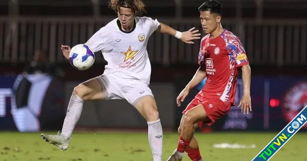 Tuyển thủ U23 Việt Nam Viktor Lê tỏa sáng giúp Hà Tĩnh bay cao Đội TPHCM vẫn bất an-1.webp