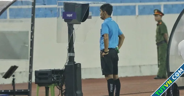 VAR lại xuất hiện chi chít tại VLeague những cuộc đấu khó lường Liệu ai bị mất chức-1.webp