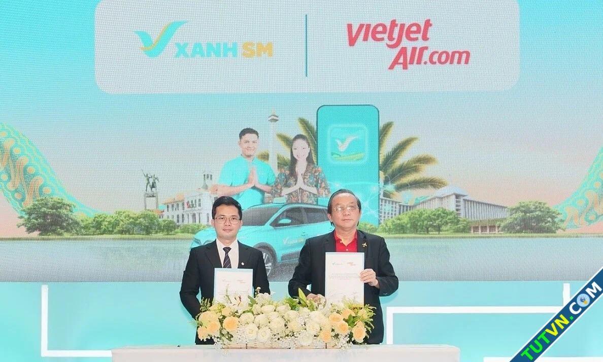 Vietjet cùng Xanh SM phát triển dịch vụ di chuyển xanh-1.webp