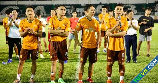 VLeague chưa kịp nguội HAGL đã sốt sắng làm những điều đặc biệt Nói không với rớt hạng-1.webp
