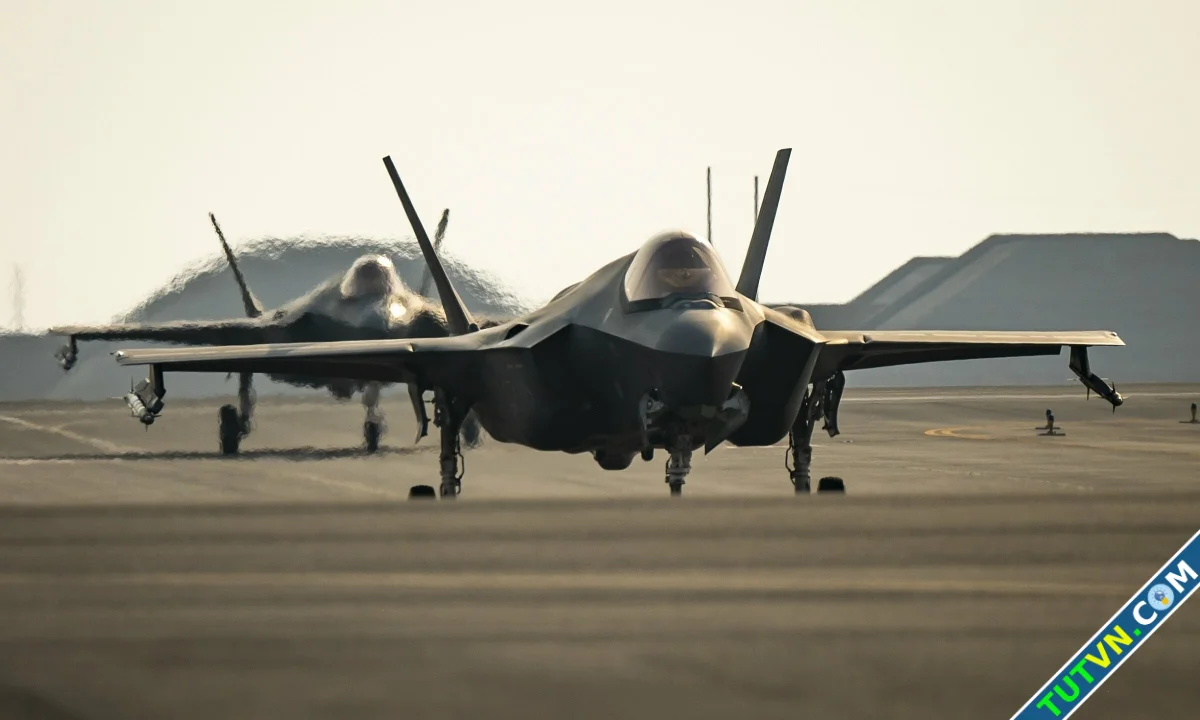 Vụ suýt trúng tên lửa Houthi gây hoài nghi về tiêm kích F35 Mỹ-1.webp