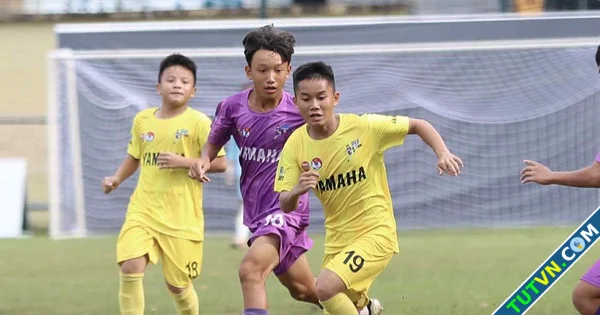 Xác định 8 đội bóng vào vòng tứ kết giải U13 toàn quốc-1.webp
