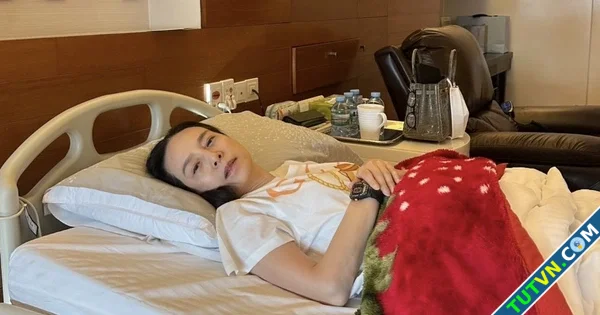 Xót xa hình ảnh Madam Pang nhập viện Hết lòng chiến đấu vì bóng đá Thái Lan-1.webp